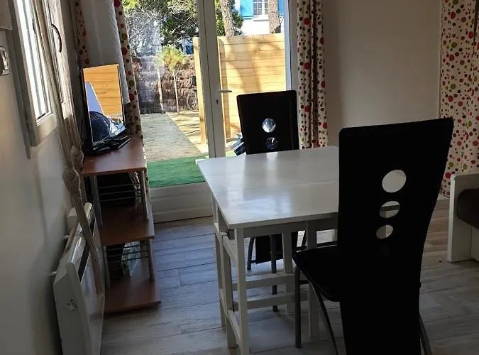 Pousse Le Portail Et Pose Toi Sur La Σπίτι διακοπών *