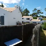 Pousse Le Portail Et Pose Toi Sur La Tatil Evi *