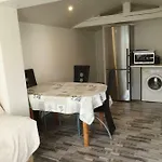 Tatil Evi Pousse Le Portail Et Pose Toi Sur La *