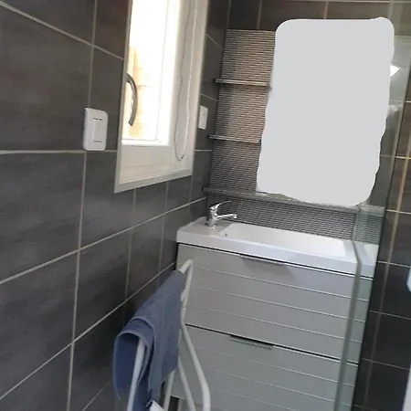 Pousse Le Portail Et Pose Toi Sur La Noirmoutier-en-l'Ile