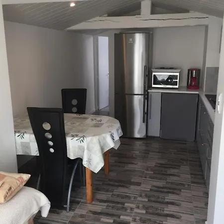 Pousse Le Portail Et Pose Toi Sur La * Noirmoutier-en-l'Ile